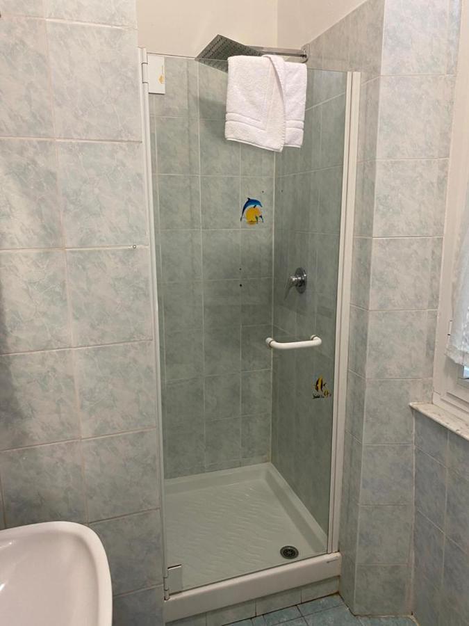 Hotel Nuovo Metropol Albissola Marina Bagian luar foto