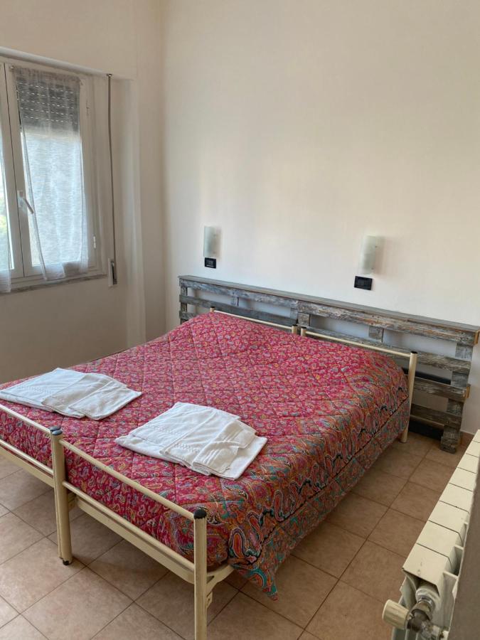 Hotel Nuovo Metropol Albissola Marina Bagian luar foto