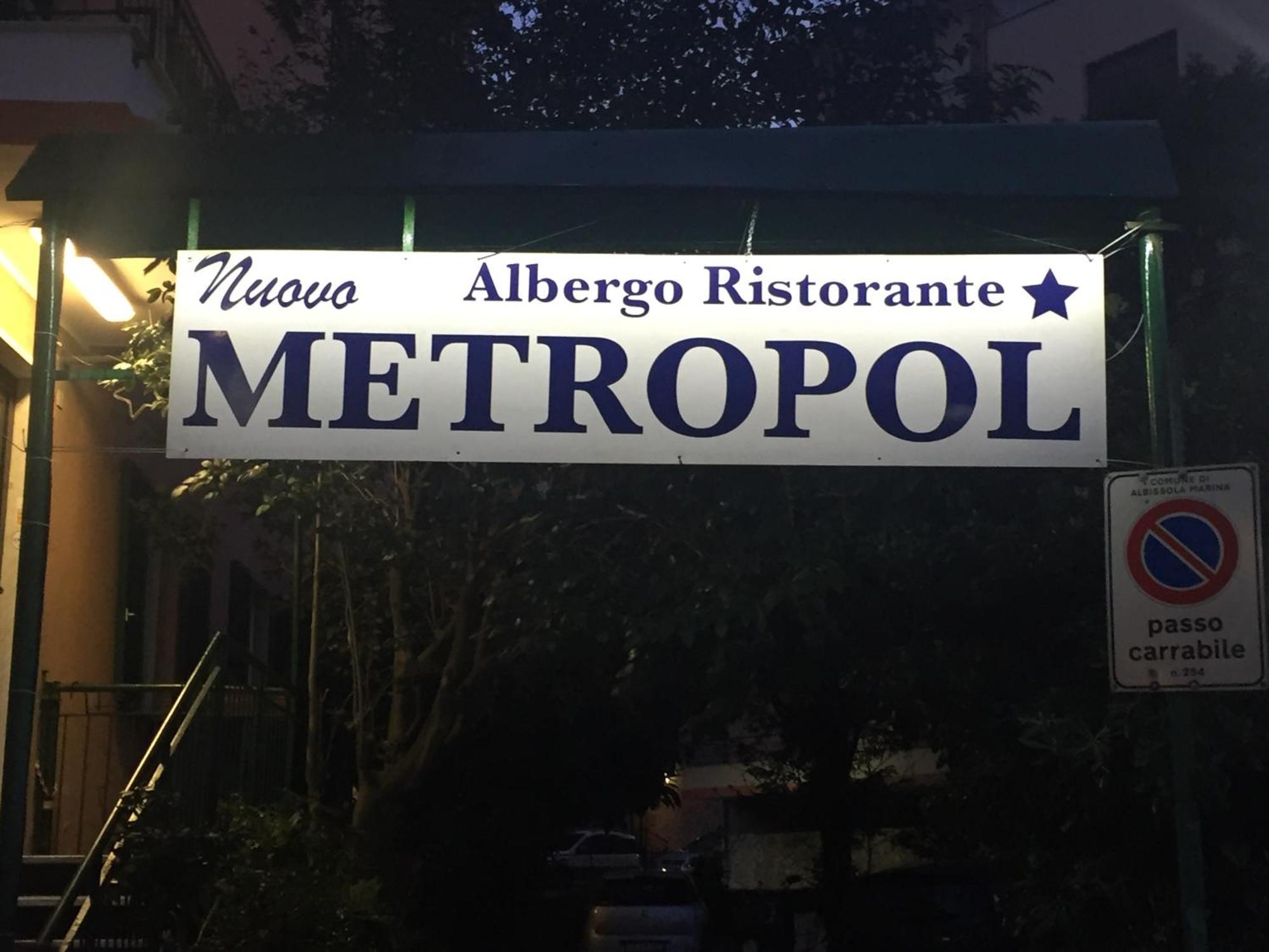 Hotel Nuovo Metropol Albissola Marina Bagian luar foto