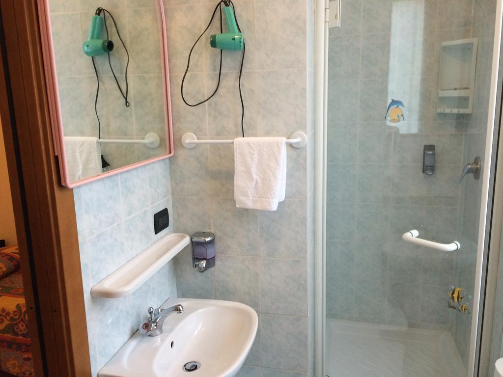 Hotel Nuovo Metropol Albissola Marina Ruang foto
